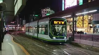広島電鉄1000形1010号『GREENMOVERLEX』広島駅にて