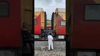 Train Coupling😱😱#facts#shorts