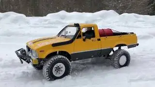 RC scale studio Truck OFF Road Snow Adventures Rc4WD Trail Finder 2  forest run Toyota Hilux