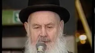 R. Shalom Messas Prays 'Arvit -  רבי שלום משאש מתפלל ערבית