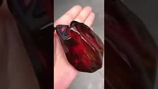 Big red amber pendant, 100% natural Burmese amber, 100 million years age