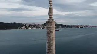 İstanbul Ortaköy Camii, Boğaziçi Köprüsü, Gemiler, Drone view