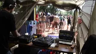 Dr Deneb @ ALIEN RAVE - Invasion Techno Tercer Round Part I