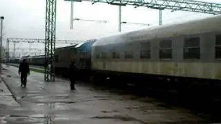 Steam heat: ZS 661 (GM-EMD 16-567 D1 unit) departs Subotica, Serbia