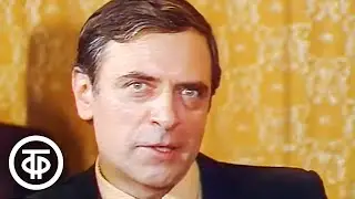 Александр Лазарев-старший читает Маяковского (1982)