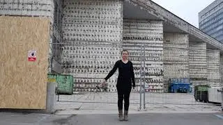 Counting time by hammer / Meranie času kladivom - Katarina Balunova
