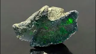 Raw Welo Ethiopian Crystal Pop Opal Stone
