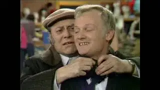 Are You Being Served - Up Captain Peacock - S03 E03