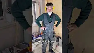 Welke vakman herkent dit? 😅👷&zwj;♂️👇#stukadoor #diy #doehetzelf #construction #funny #verbouwen
