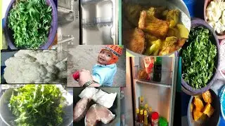 আজ রান্না হলো ফুলকপি দিয়ে মাছের ঝোল আর বেতে শাক ভাজা। ফ্রিজ টাও করে নিলাম পরিষ্কার 🤓