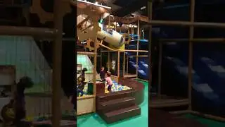 Genting Jungle Gym indoor kids play ground theme park overview walk-through. 云顶高原大型小孩室内游乐场。