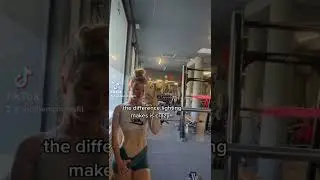 GYM LIGHTING DIFFERENCE #bulking #gluteworkout #bulk #glutes #gymgirlshorts #gymrat #gymhack