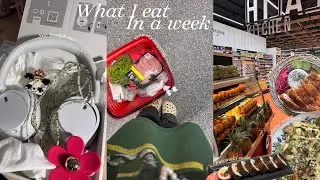 What I eat in a week 🥐: life after uni,new headsets 🎧,grocery shopping, homecooked meals 🍝