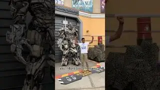Megatron Roasts a Fan at Universal Studios