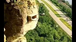 Linnaea's fledge. Real time and Slo-mo. Great Spirit Bluff Falcons. 07.45 / 22 June 2018