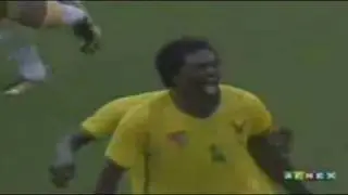 Les &eacute;perviers de Togo 1 - Cameroun 0: But de Sheyi Emmanuel Adebayor