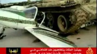 القذافي يكلف رئيس المخابرات بالتحاور مع الثوار