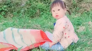 The daily struggles of a single mother and her child.