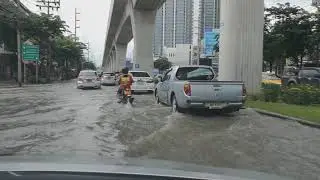flood petkasem road bangkok thailand 2017