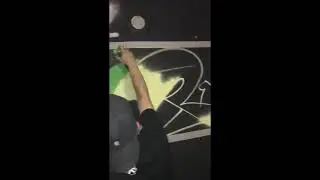 Graffiti: room tour. Ветка в кадре. Граффити