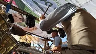 con unción avivamiento tropical, ejecutando batería en cumbia 🥁🙏🙌