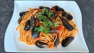 மட்டிகள் ஸ்பகெட்டி | Mussels Spaghetti Recipe in Tamil/ Easy Italian Pasta at Home @ Latthika Suresh