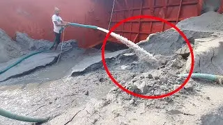 nloading sand form ship barge unloading video unload sand from big barge ship 397 (23 Jan 2026)