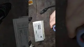Sửa nguồn Driver Philips Xitanium Dimming cho đ&egrave;n Led chiếu s&aacute;ng đường phố.