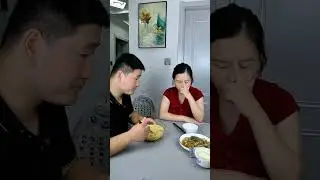裹个凉皮搞的一惊一乍的#搞笑 #向佐名场面#shorts