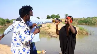 Boka 3, Dan sholi da 'yan daba.