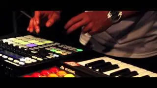 BOUNCE!!! LIVE TEASER // CONTROLLERISM BASS MUSIC ROUTINE (MASCHINE, MIDI SCRATCH, MIDI FIGHTER) )