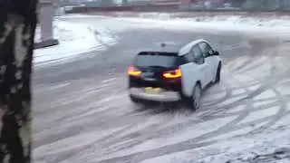BMW i3 SNOW DRIFT
