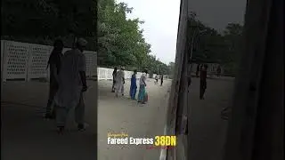 Fareed Express 38DN at KanganPur Station🇵🇰  #pakrailway #fareedexpress