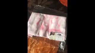 #ASMR | Unbagging @MerchByCarlieRock ⏸👚⏸ | (crinkling & fabric sounds)
