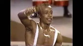 MC Hammer 12-8-90 Billboard Music Awards performance