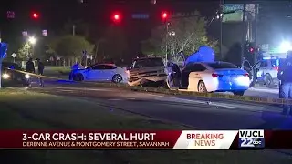 3-car crash in Savannah overnight