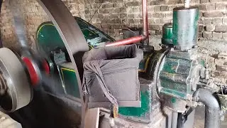 Huge Dsei Diesel Fuel Engine Start UP Amazing ll Old Black Engine Power ll start Up Desi Engine