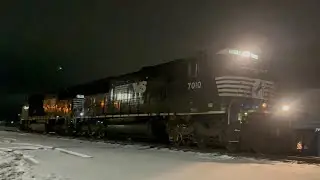 NS 7010 leads C39 Light West through Creighton PA 12/16/25