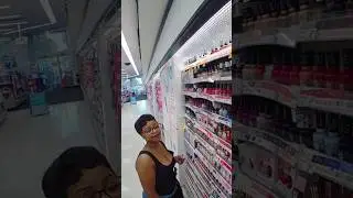 Почему она так себя ведёт?? 😩