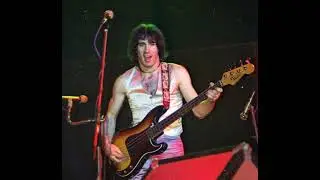 Gentle Giant  Free Hand Bass Isolated