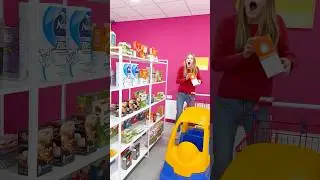 Arthur learns the rules of the Supermarket
