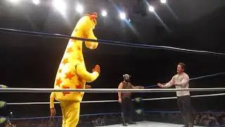 Longer version of Geoffrey the giraffe, Gangrel, FSCW angle that went viral at Florida Supercon