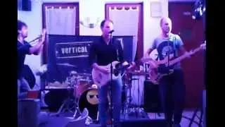 Vertical Smile (La nuova botte del re)