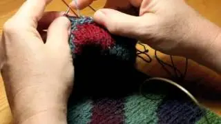 Two-handed Double Knitting by Kellie Nuss for thesamestitch.com