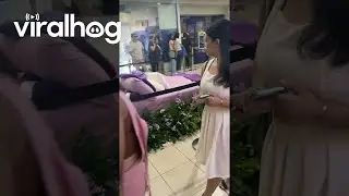 Man Sleeps On Mall Mattress Display || ViralHog
