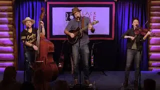 Stillhouse Junkies perform &ldquo;Colorado Bound&rdquo; at The Black Rose Acoustic Society