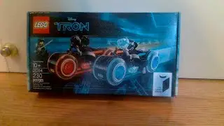 Throwback LEGO Review! LEGO Ideas Tron Legacy 21314