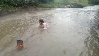 Kita mandi kesungay lagih   di temenin keluarga   seru banget#