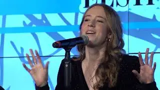 BERIT HALLIK – Kristi Raias (Rita Ray) / Kristi Raias „Little girl“ Solistica 2022