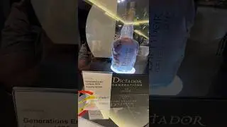 17.900&euro; f&uuml;r eine edle Alkoholflasche: Ein unglaublicher Augenschmaus!